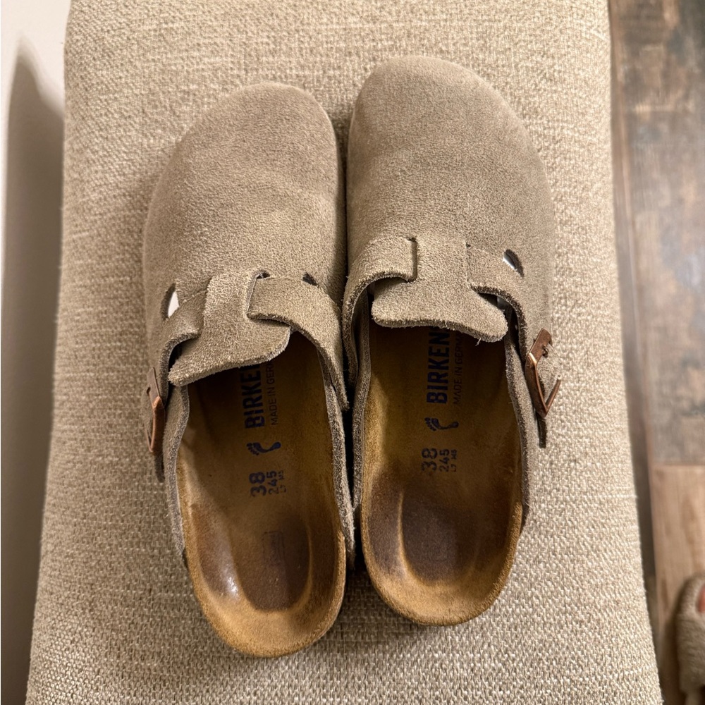 Birkenstock Boston Soft Footbed Clogs
In Taupe - Picture 15 of 15